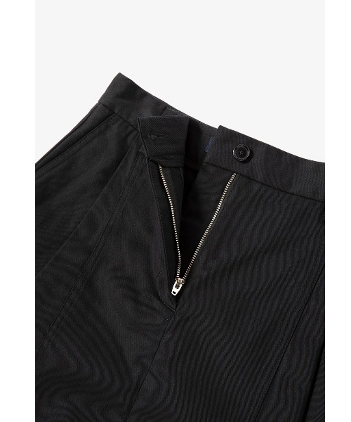 FRED PERRY(フレッドペリー)の「A-Line Twill Skirt(スカート・レディース・ブラック・8/10)」の5枚目の写真