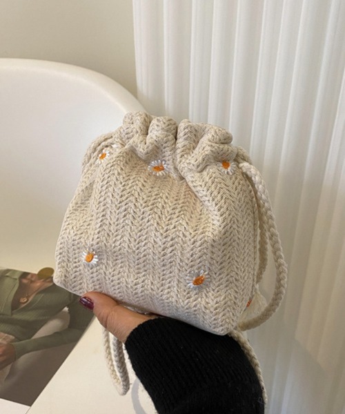 Pochi Pouch（ポチポーチ）の「Pochi Pouch/2way 花柄 マルチ 巾着/ショルダーバッグ（ショルダーバッグ・レディース・ベージュ/ホワイト/ブラウン系その他・FREE）」の4枚目の写真