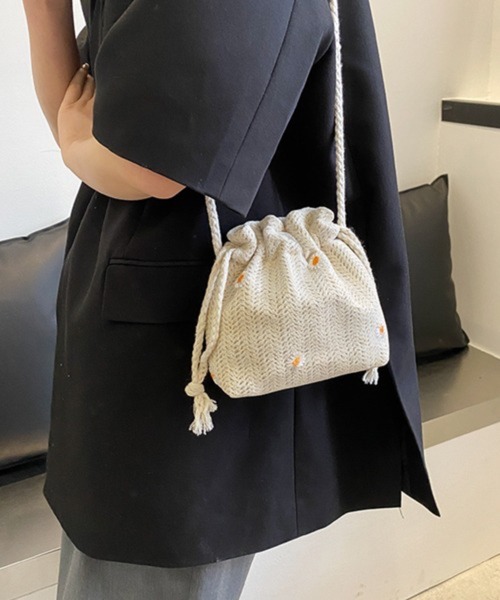 Pochi Pouch（ポチポーチ）の「Pochi Pouch/2way 花柄 マルチ 巾着/ショルダーバッグ（ショルダーバッグ・レディース・ベージュ/ホワイト/ブラウン系その他・FREE）」の5枚目の写真