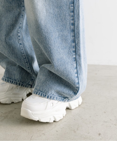 OLIVE des OLIVE（オリーブデオリーブ）の「ゆるたぽタックデニムパンツ　1041030080（デニムパンツ・レディース・スミクロ/インディゴブルー/ブルー/サックスブルー・SMALL/MEDIUM）」の6枚目の写真