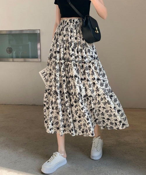 Jayro（ジャイロ）の「花柄フレアスカート（スカート・レディース・ブラック/グリーン/キナリ・FREE）」の2枚目の写真