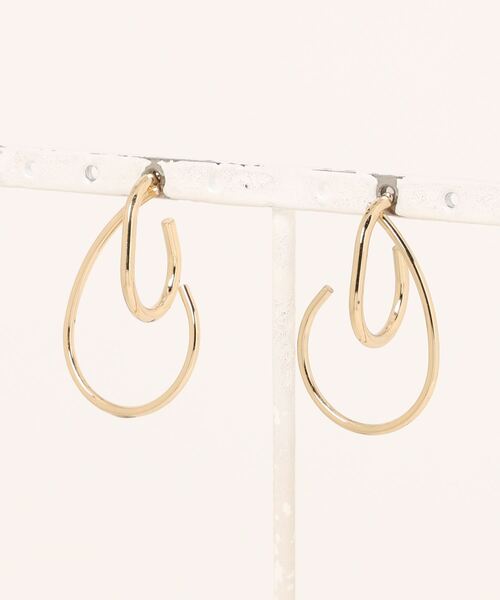 apres jour mignon（アプレジュールミニョン）の「【apresjour mignon×ARIAZ】変形ラインモチーフピアス（ピアス（両耳用）・レディース・ゴールド/シルバー・ONESIZE）」の6枚目の写真