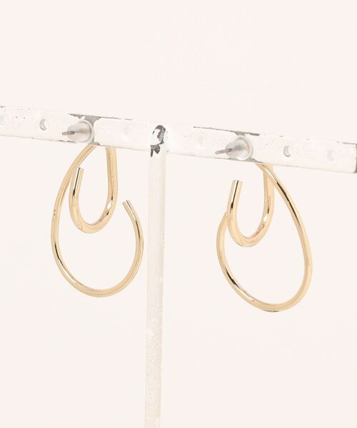 apres jour mignon（アプレジュールミニョン）の「【apresjour mignon×ARIAZ】変形ラインモチーフピアス（ピアス（両耳用）・レディース・ゴールド/シルバー・ONESIZE）」の7枚目の写真