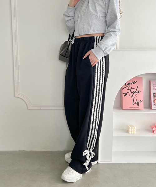 SOLLON.（ソルロン）の「サイドラインリボンスウェットパンツ（スウェットパンツ・レディース・ブラック/ピンク/グレー・FREE）」の10枚目の写真