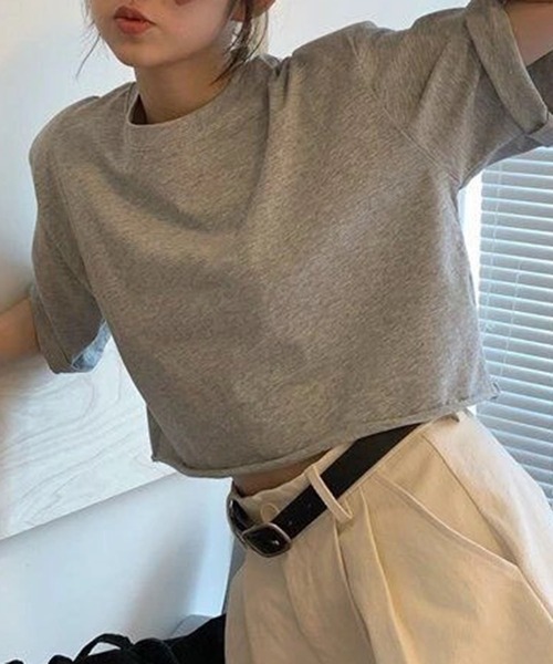 SHEPP(シープ)の「【定番】ワイドシルエット ショート無地半袖Tシャツ / クロップド丈(Tシャツ/カットソー・レディース・ホワイト/グレー/ブラック・S/M/L)」の5枚目の写真