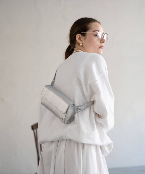 HAYNI（ヘイニ）の「Maribol マリボル（ボディバッグ/ウエストポーチ・レディース・シルバー/ブラック・FREE）」の3枚目の写真