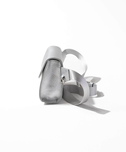 HAYNI（ヘイニ）の「Maribol マリボル（ボディバッグ/ウエストポーチ・レディース・シルバー/ブラック・FREE）」の18枚目の写真