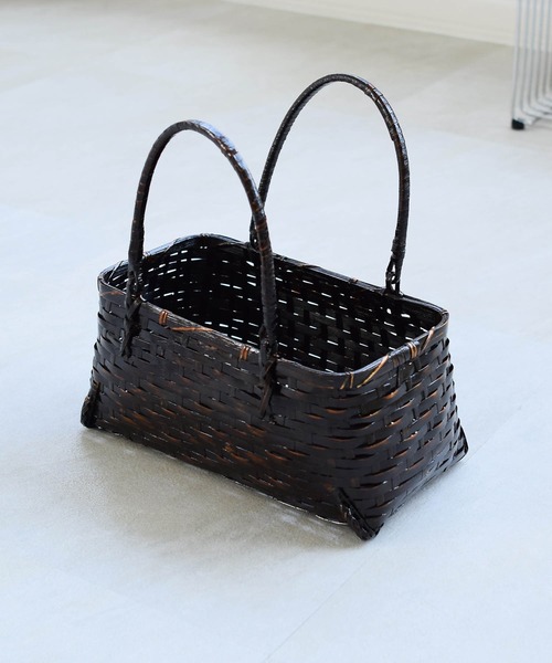 utatane(ウタタネ)の「竹かごバッグ+日本製注染生地あずま袋セット utatane 黒飴色 紺の川面(かごバッグ・レディース・ブラック・FREE)」の6枚目の写真