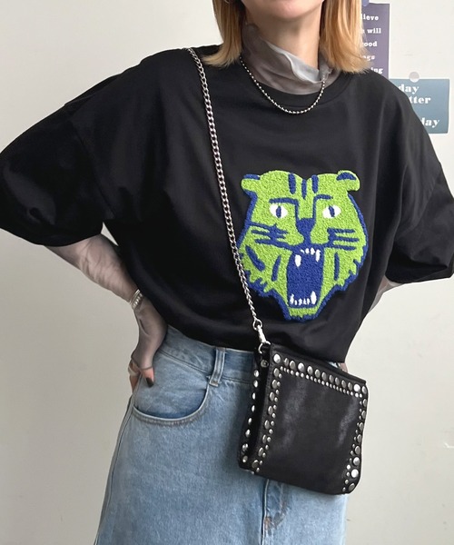 Futier land（フューティアランド）の「トラ相良刺繍BIGTシャツ（Tシャツ/カットソー・レディース・ブラック/ブルー/オートミール/ホワイト・FREE）」の5枚目の写真