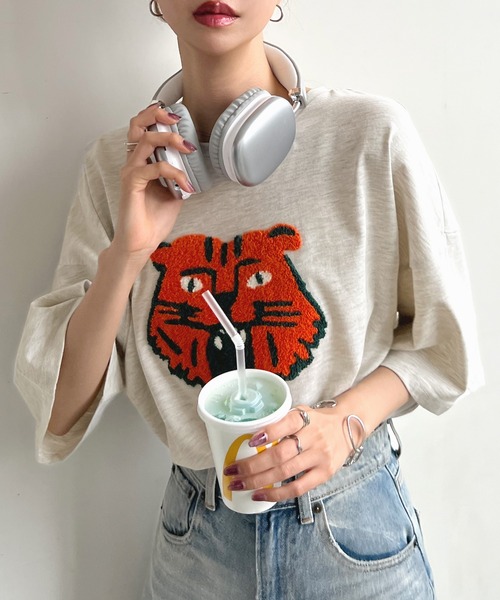 Futier land（フューティアランド）の「トラ相良刺繍BIGTシャツ（Tシャツ/カットソー・レディース・ブラック/ブルー/オートミール/ホワイト・FREE）」の21枚目の写真