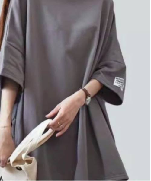 COMON+(コモンプラス)の「ドルマンスリーブロング丈オーバーサイズTシャツ(Tシャツ/カットソー・レディース・オレンジ/ブラック/カーキ/グレー・FREE)」の14枚目の写真