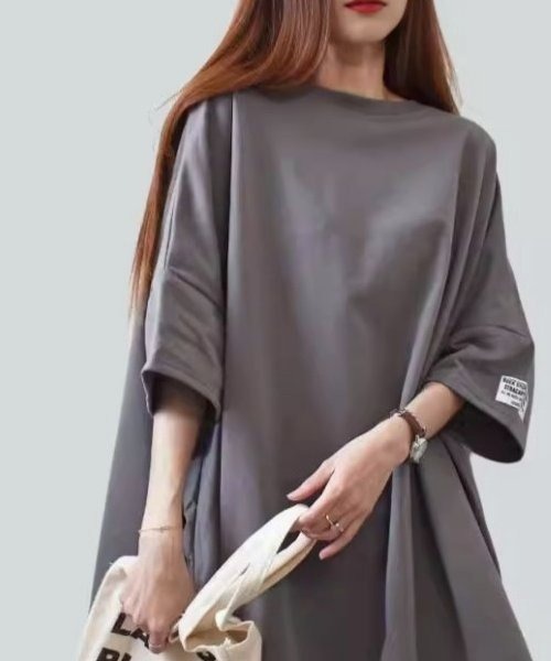 COMON+(コモンプラス)の「ドルマンスリーブロング丈オーバーサイズTシャツ(Tシャツ/カットソー・レディース・オレンジ/ブラック/カーキ/グレー・FREE)」の12枚目の写真