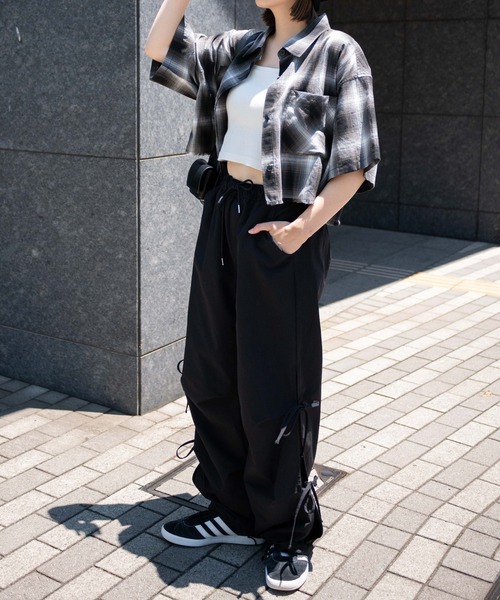 WEGO(ウィゴー)の「WEGO/サイドリボンパラシュートパンツ(カーゴパンツ・レディース・ライトピンク/ブラック/オフホワイト/グレー/オリーブ・SMALL/MEDIUM)」の14枚目の写真
