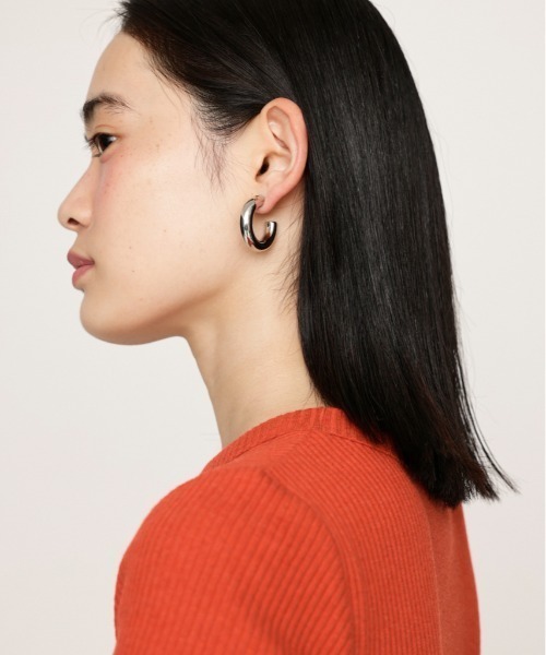 SLY（スライ）の「VOLUME HOOP P/EARRING ボリューム フープ ピアス（ピアス（両耳用）・レディース・ゴールド/シルバー・FREE）」の3枚目の写真