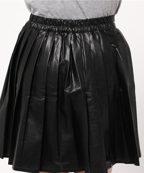 WEGO（ウィゴー）の「WEGO/シャイニープリーツミニスカート（スカート・レディース・シルバー/ブラック・FREE）」の4枚目の写真