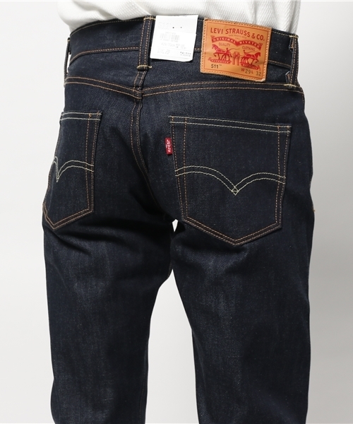 Levi's（リーバイス）の「511-CLASSIC-スリム/ダークカラー/12.7oz セルビッジデニム（デニムパンツ・メンズ・ダークインディゴブルー・28inch/33inch/34inch/29inch/30inch/32inch/31inch）」の11枚目の写真