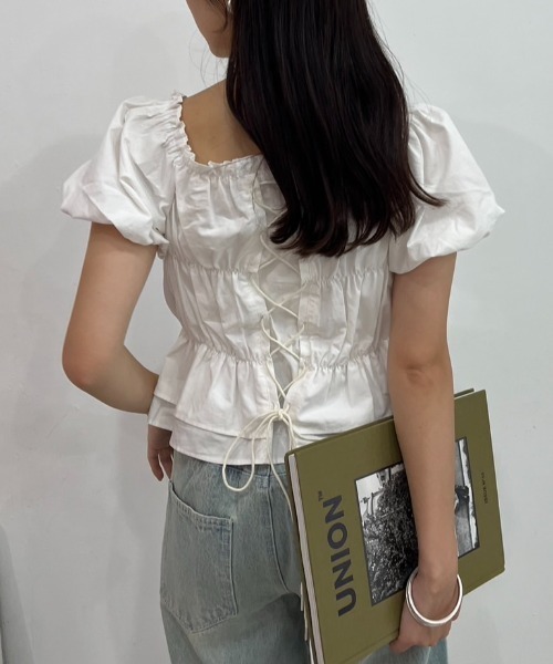 one after another NICE CLAUP（ワンアフターアナザーナイスクラップ）の「バックレースアップ2wayブラウス（シャツ/ブラウス・レディース・ブラック/オフホワイト/ピンク/ブルー・FREE）」の15枚目の写真