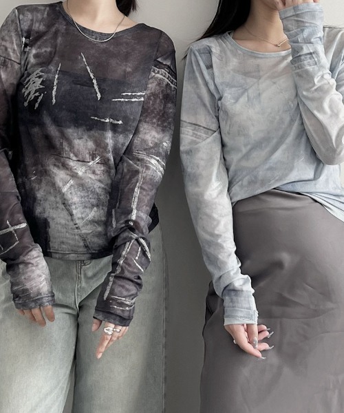 Reurie'(レウリィ)の「ルーズパターンシアートップ/loose pattern sheer top 長袖 クルーネック シースルー 透け感 インナー ニュアンス柄 マーブル模様 総柄 ラメ 大人カジュアル 韓国 水色 ライトブルー ブルー 黒 ブラック(Tシャツ/カットソー・レディース・ブラック/ブルー系その他・FREE)」の14枚目の写真