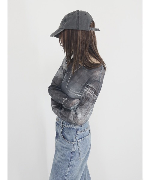 Reurie'(レウリィ)の「ルーズパターンシアートップ/loose pattern sheer top 長袖 クルーネック シースルー 透け感 インナー ニュアンス柄 マーブル模様 総柄 ラメ 大人カジュアル 韓国 水色 ライトブルー ブルー 黒 ブラック(Tシャツ/カットソー・レディース・ブラック/ブルー系その他・FREE)」の20枚目の写真