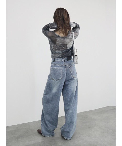 Reurie'(レウリィ)の「ルーズパターンシアートップ/loose pattern sheer top 長袖 クルーネック シースルー 透け感 インナー ニュアンス柄 マーブル模様 総柄 ラメ 大人カジュアル 韓国 水色 ライトブルー ブルー 黒 ブラック(Tシャツ/カットソー・レディース・ブラック/ブルー系その他・FREE)」の7枚目の写真