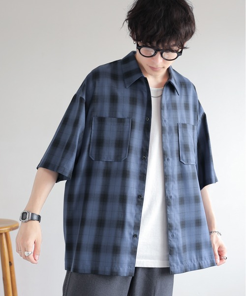 RAGEBLUE（レイジブルー）の「オンブレチェック/レギュラーカラーオーバーサイズシャツ（シャツ/ブラウス・メンズ・ネイビー/マスタード/ライトブルー/ブラック・MEDIUM/LARGE）」の4枚目の写真