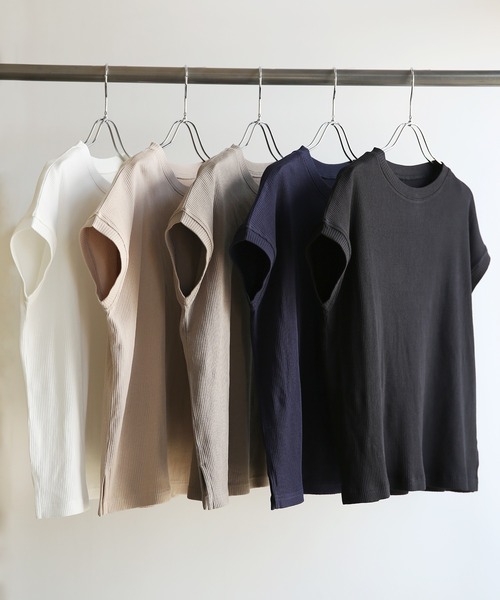 and it_(アンドイット)の「リブフレンチスリーブシンプルカットソー(Tシャツ/カットソー・レディース・オフホワイト/ブラック/グレイッシュベージュ/ベージュ/ネイビー・M/L)」の14枚目の写真