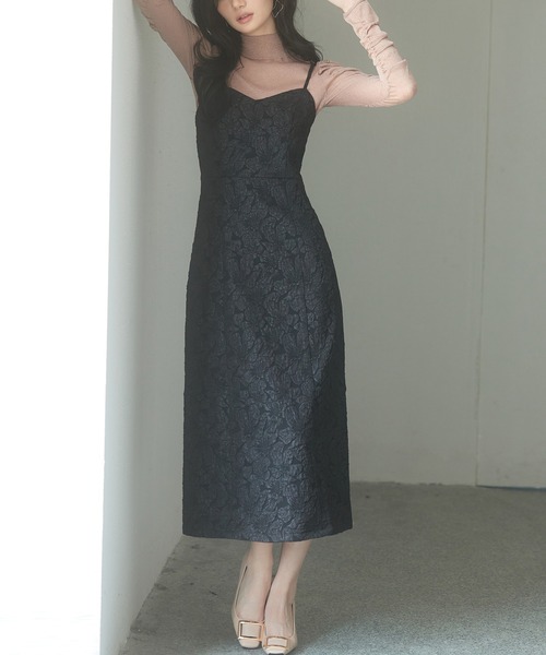 SAISON DE PAPILLON（セゾンドパピヨン）の「ジャガード生地バックスリットキャミワンピース（ワンピース・レディース・グレー/ブラック/ダークブラウン・S/M/L）」の2枚目の写真