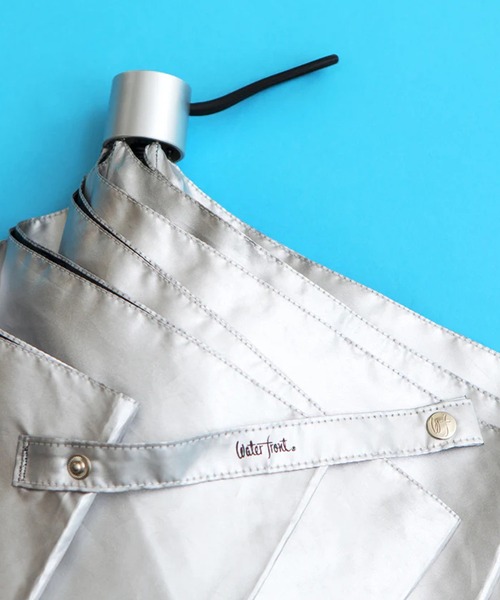 Waterfront（ウォーターフロント）の「銀行員の日傘 UVカット率99.9%以上【Waterfront】（折りたたみ傘・レディース・シルバー・F）」の6枚目の写真