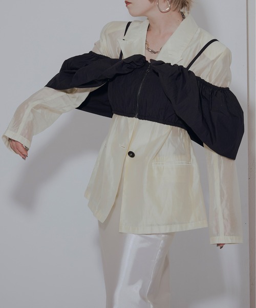 Ezick（エジック）の「Multi-fit 2way バルーンジップビスチェ（ベスト・レディース・アイボリー/ブラック・FREE）」の9枚目の写真