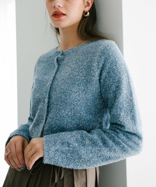 archives(アルシーヴ)の「ラメフェザーコンパクトニットカーディガン(ニット/セーター・レディース・ブルー/ブルーグレー/オレンジ/シルバーグレー・MEDIUM)」の7枚目の写真