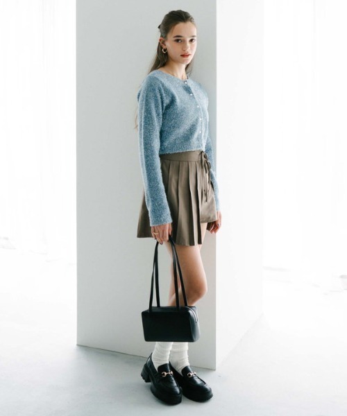 archives(アルシーヴ)の「ラメフェザーコンパクトニットカーディガン(ニット/セーター・レディース・ブルー/ブルーグレー/オレンジ/シルバーグレー・MEDIUM)」の10枚目の写真