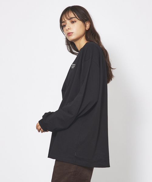 POLeR(ポーラー)の「【POLER/ポーラー】ENLIGHTENMENT L/S TEE/ワンポイント刺繍ロングTシャツ(Tシャツ/カットソー・メンズ・ホワイト/ブラック/ネイビー・M/XL/L)」の7枚目の写真