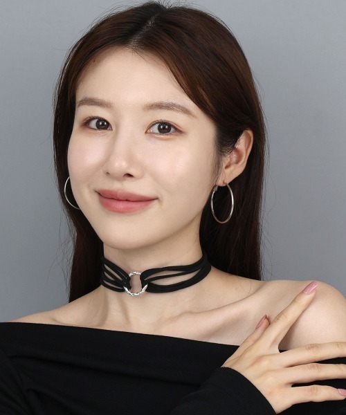 CEMONEMO（セモネモ）の「【金属アレルギー対応】 ワイドフープ ピアス / サージカルステンレス 316L（ピアス（両耳用）・レディース・シルバー/ゴールド・4/5）」の21枚目の写真