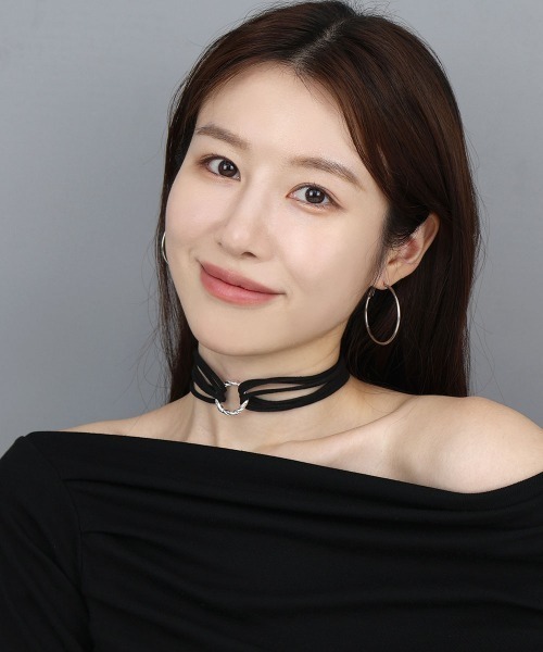 CEMONEMO（セモネモ）の「【金属アレルギー対応】 ワイドフープ ピアス / サージカルステンレス 316L（ピアス（両耳用）・レディース・シルバー/ゴールド・4/5）」の18枚目の写真