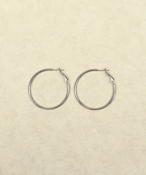CEMONEMO（セモネモ）の「【金属アレルギー対応】 ワイドフープ ピアス / サージカルステンレス 316L（ピアス（両耳用）・レディース・シルバー/ゴールド・4/5）」の17枚目の写真