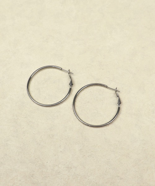 CEMONEMO（セモネモ）の「【金属アレルギー対応】 ワイドフープ ピアス / サージカルステンレス 316L（ピアス（両耳用）・レディース・シルバー/ゴールド・4/5）」の16枚目の写真