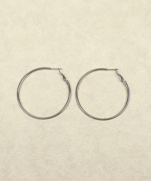 CEMONEMO（セモネモ）の「【金属アレルギー対応】 ワイドフープ ピアス / サージカルステンレス 316L（ピアス（両耳用）・レディース・シルバー/ゴールド・4/5）」の8枚目の写真