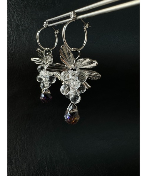 tone(トーン)の「【Withy】朝露~輝く雫とお花のピアス / Hana(ハナ)(MA)(ピアス(両耳用)・レディース・シルバー系その他・FREE)」の10枚目の写真