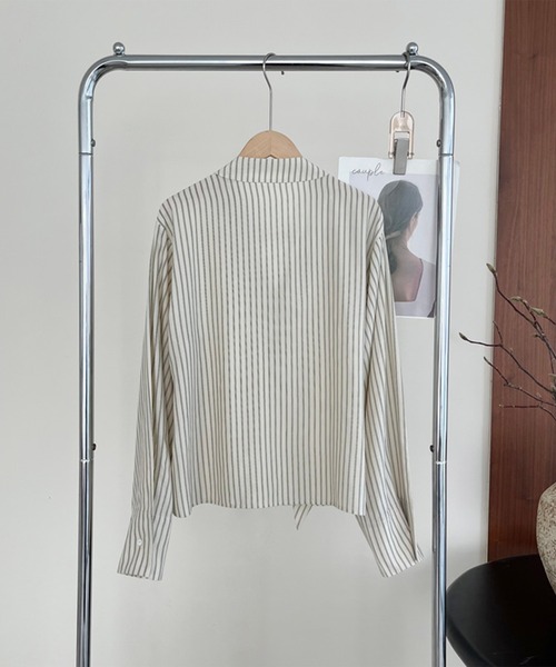 aimoha(アイモハ)の「ネクタイ風ストライプブラウス(シャツ/ブラウス・レディース・ホワイト・LARGE/MEDIUM)」の19枚目の写真