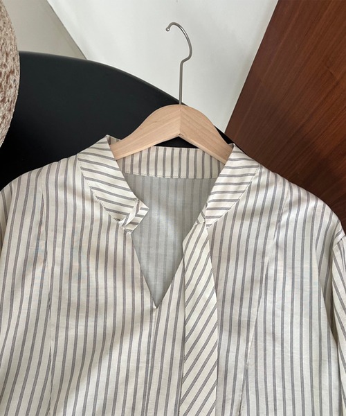 aimoha(アイモハ)の「ネクタイ風ストライプブラウス(シャツ/ブラウス・レディース・ホワイト・LARGE/MEDIUM)」の13枚目の写真