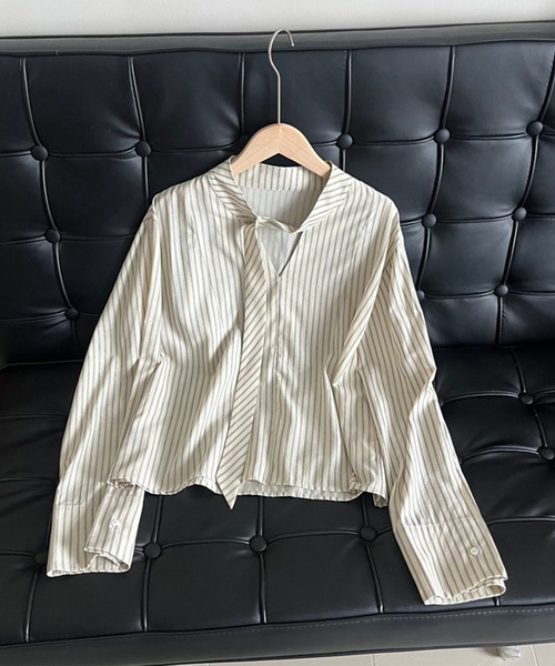aimoha(アイモハ)の「ネクタイ風ストライプブラウス(シャツ/ブラウス・レディース・ホワイト・LARGE/MEDIUM)」の16枚目の写真