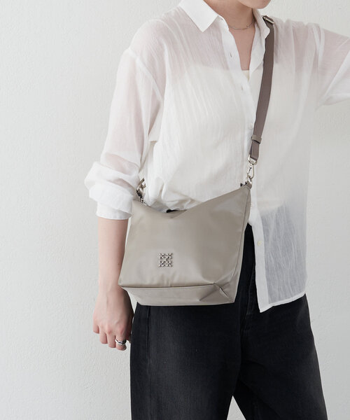 310g] クラウズナイロンシンプルショルダーバッグ(CE-1467