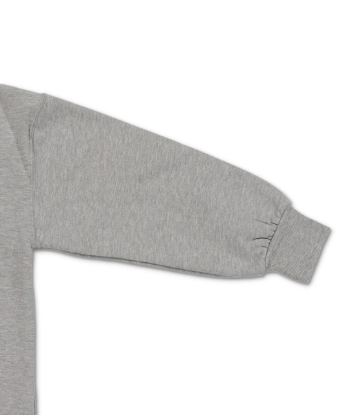 SPINNS(スピンズ)の「カレッジロゴ刺繍デザイン 裏起毛ビッグスウェット(スウェット・レディース・ネイビー/ボルドー/杢グレー/スミクロ・ONESIZE)」の20枚目の写真