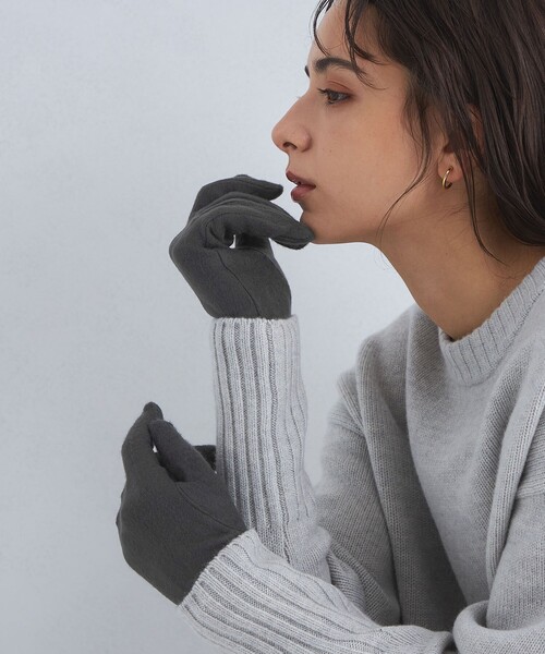 green label relaxing（グリーンレーベルリラクシング）の「【WEB限定】3WAY シャギー アームウォーマー グローブ / 手袋 ―タッチパネル対応―（手袋・レディース・オフホワイト/ライトグレー/ダークグレー・FREE）」の9枚目の写真