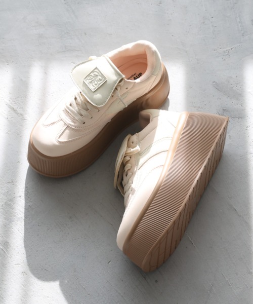 イニシャルモチーフタンスニーカー（スニーカー）｜one after another NICE CLAUP（ワンアフターアナザーナイスクラップ） 6,452円