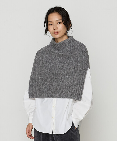 Gabardine K.T(ギャバジンケーティー)の「ウールナイロンのリブ編み ケープベスト(ベスト・レディース・グレー/ブラック/ライトグレー・FREE)」の19枚目の写真