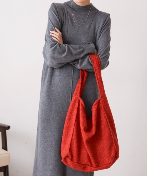 Bou Jeloud（ブージュルード）の「ウールライクショルダーバッグ（ショルダーバッグ・レディース・グレー/ブラック/レッド・ONESIZE）」の3枚目の写真