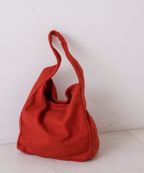 Bou Jeloud（ブージュルード）の「ウールライクショルダーバッグ（ショルダーバッグ・レディース・グレー/ブラック/レッド・ONESIZE）」の14枚目の写真