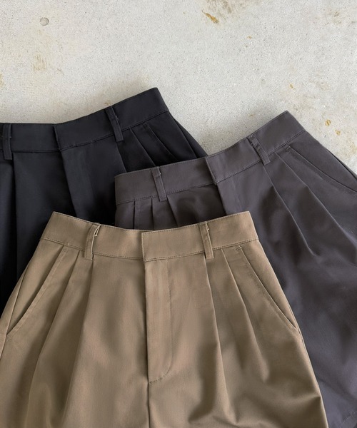 callautia(カラウティア)の「ツイルツータックハイウエストショートパンツ(その他パンツ・レディース・ベージュ/ブラック/グレー・SMALL/LARGE/MEDIUM)」の14枚目の写真