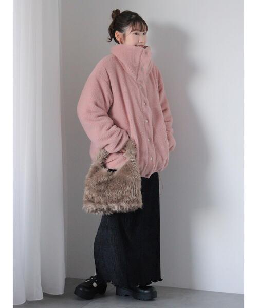 ehka sopo（エヘカソポ）の「リバーシブルボアジャケット（ブルゾン・レディース・グレー/ピンク/キナリ・F）」の14枚目の写真